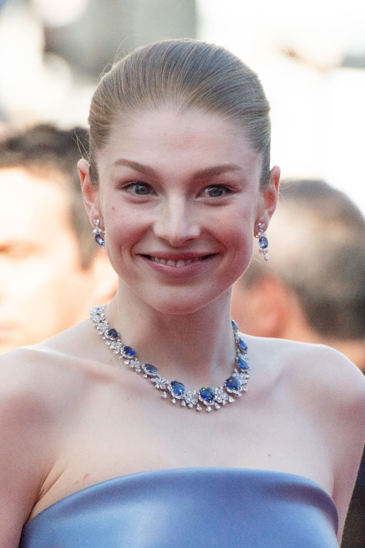 HUNTER SCHAFER AT KINDS OF KINDNESS PREMIERE 2024 CANNES FILM FESTIVAL4